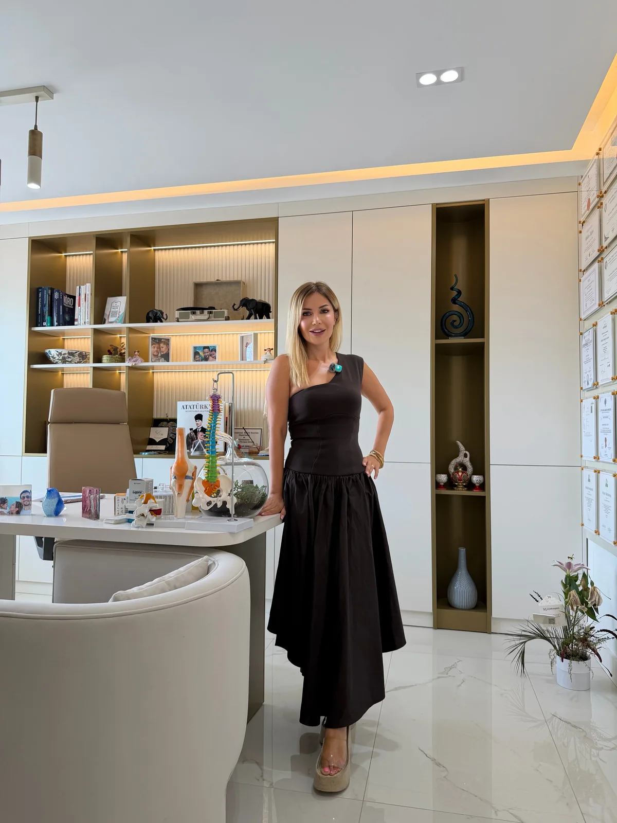 Dr. Serap Erkeç Alkan in the examination room at her Antalya clinic