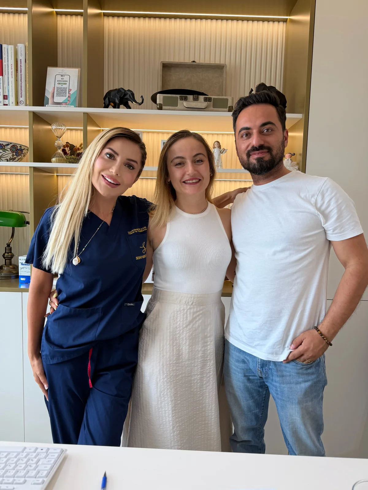 Dr. Serap Erkeç Alkan with a patient visiting her clinic